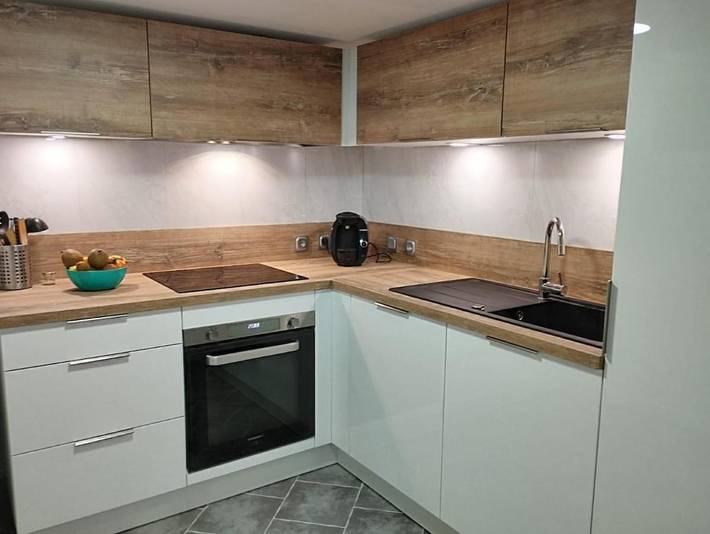 Location de vacances pour 3 personnes, avec terrasse et vue à Le Revest-les-Eaux - 3