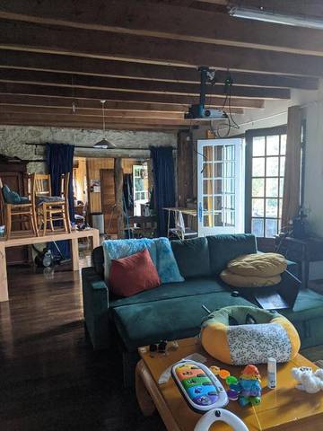 Gîte pour 3 personnes, avec jardin et vue, animaux acceptés à Tourtoirac