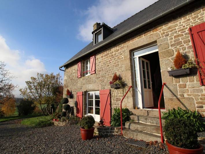 Gîte pour 4 personnes, avec jardin à Saint-Laurent-de-Terregatte