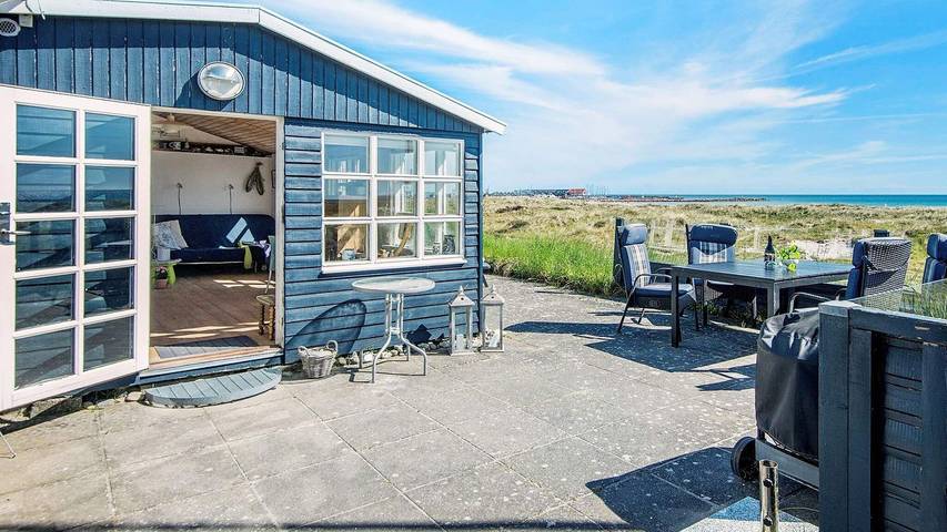Ferieudlejning for 5 personer, med terrasse i Grenå Strand