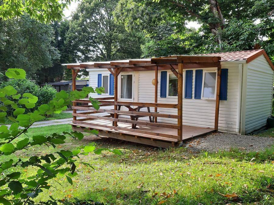 Camping Le Rural - Mobilhome 4 personnes - Mobil-home Eco- 2 chambres + terrasse in Tibiran-Jaunac, Hautes-Pyrénées