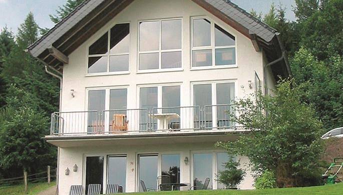 Ferienwohnung für 4 Personen, mit Terrasse und Garten in Hellenthal