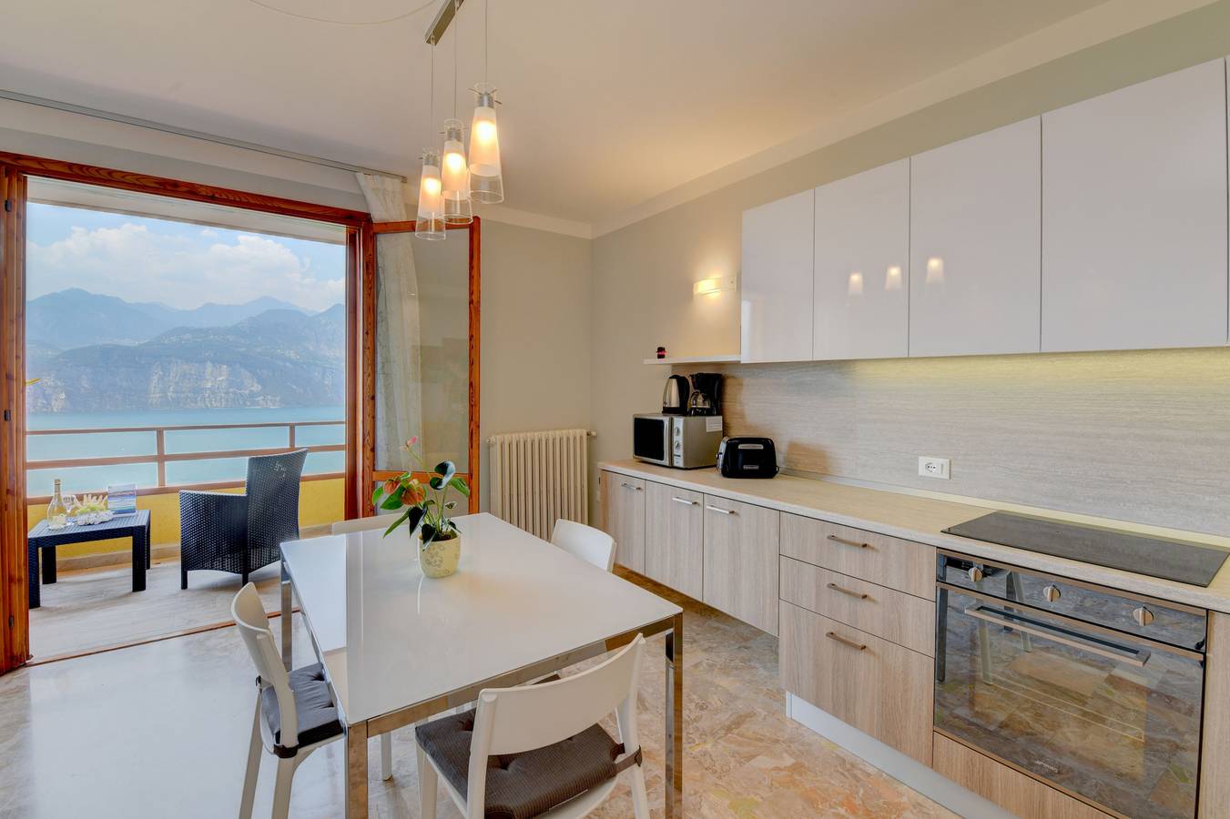 Ganze Wohnung, Garden Residence Malcesine Lake View Apartment 15 in Malcesine, Gardasee-Berge