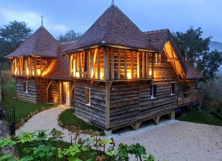 Gîte pour 10 personnes, avec jardin ainsi que jacuzzi et terrasse, animaux acceptés dans Côte-d'Or - 2