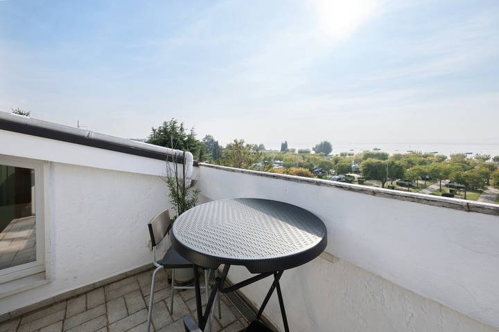 Ferienwohnung für 2 Personen, mit Balkon und Seeblick in Verona Provinz - 4