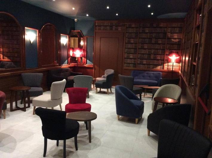 Hôtel pour 2 personnes, avec vue et terrasse, animaux acceptés dans Office De Tourisme De Villefranche Sur Mer - 3