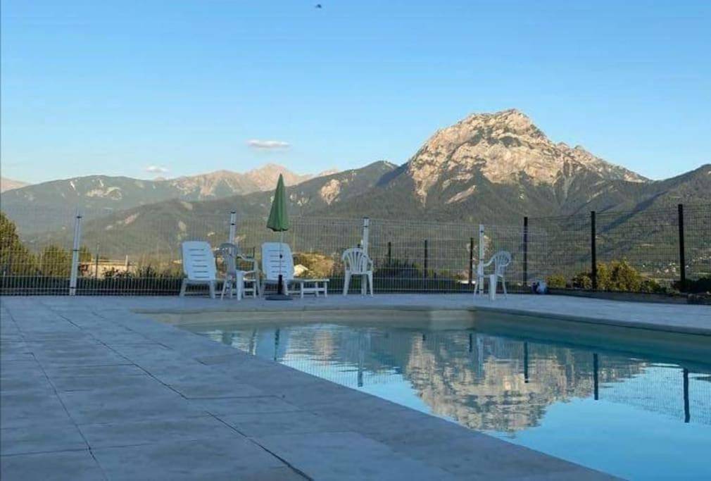 Appartement entier, One-Bedroom Apartment in Prunières, Parc national des Écrins