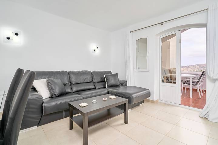 Ganze Wohnung, Ferienwohnung 'Ella' mit Meerblick, Wi-Fi und Klimaanlage in Nerja, Cordillera Penibética