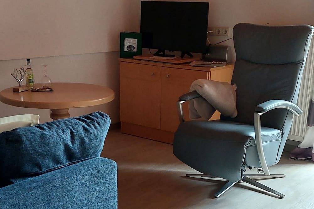 Ganze Wohnung, Ferienwohnung- 3 Personen, 50qm, 1 Schlafzimmer, Balkon, Wlan in Oberwössen, Unterwössen