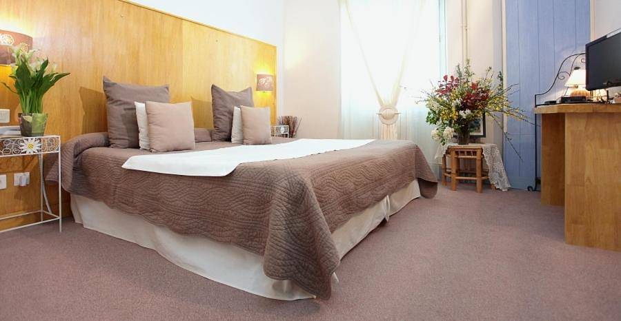Budget Double Room in Vitrac, Périgord Noir