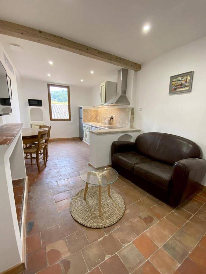Location de vacances pour 12 personnes, avec vue et balcon à Barjols - 2