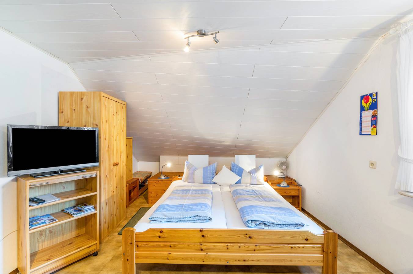 Ganze Wohnung, Ferienwohnung '5' mit Gemeinschaftsgarten, Balkon und Wi-Fi in Endingen am Kaiserstuhl, Endingen
