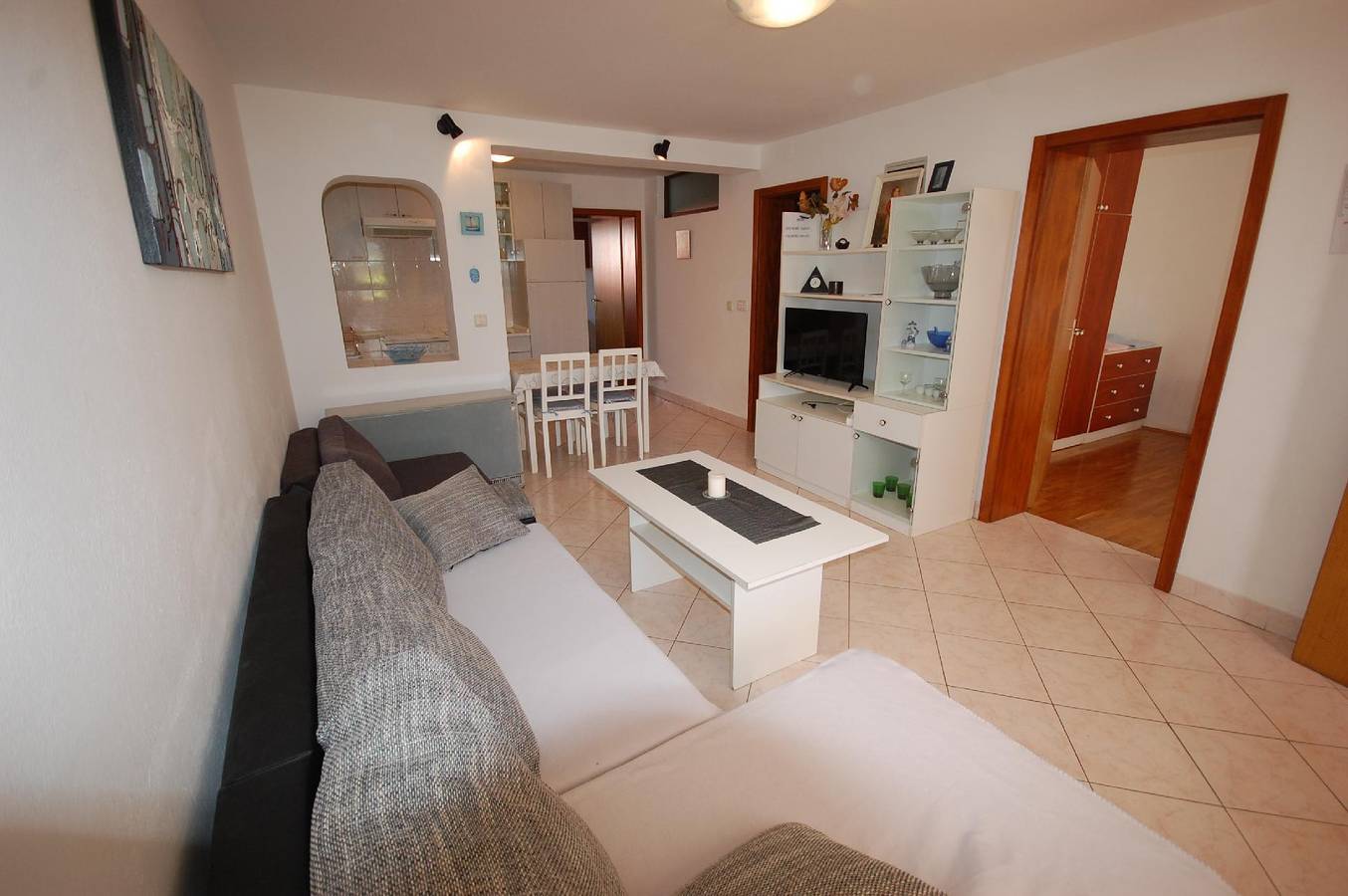 Entire holiday apartment, Holiday apartment for 4 people with terrace in Njivice, Krk