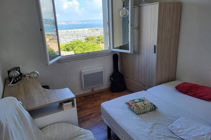 Gîte pour 6 personnes, avec jacuzzi et balcon, animaux acceptés dans La Pointe-Rouge - 4