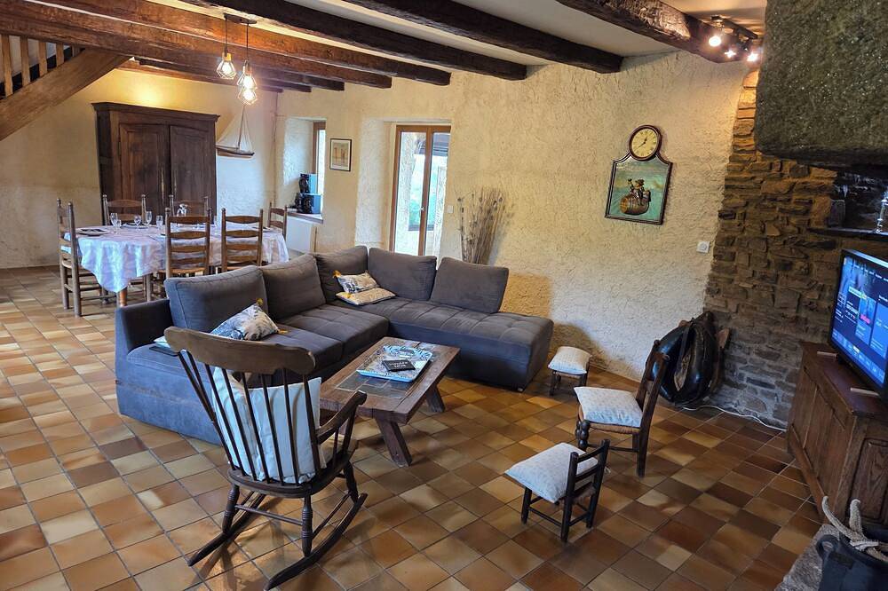 Breton house in the countryside in Pleudaniel, Lannion und Umgebung