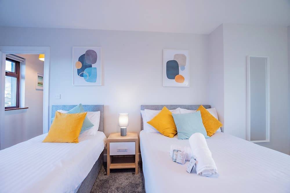 City Centre House With Parking in Claddagh, Galway