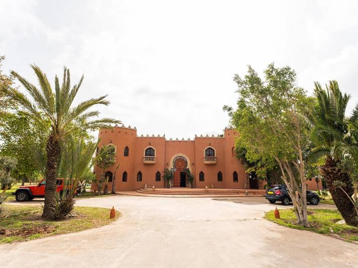 Casa de huéspuedes para 13 personas, con vistas y piscina además de terraza y jardín, Se admiten mascotas - 1
