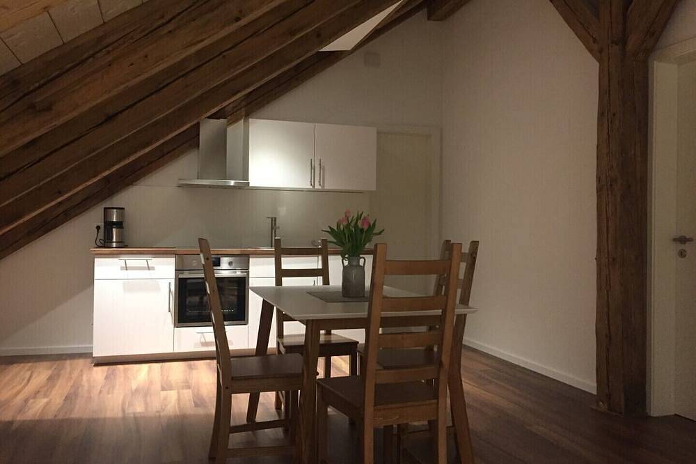 Entire apartment, To-roms leilighet i den vestlige delen av Regensburg in Regensburg, Eastern Bavaria