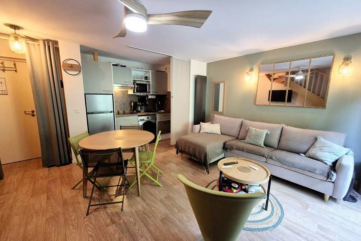 Location de vacances pour 4 personnes, avec terrasse et sauna à Les Déserts
