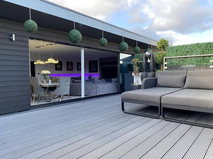 Gîte pour 4 personnes, avec Balcon et Jacuzzi ainsi que Terrasse et Sauna à Southampton