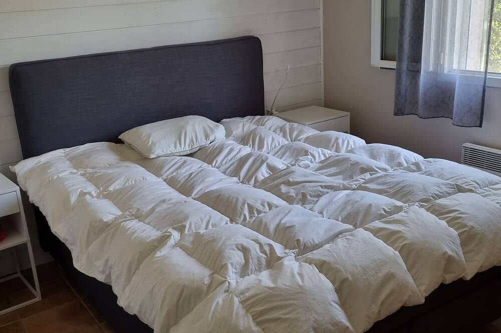 Villa Avec Jardin & Piscine Située au Calme Dans une Impasse in Mazan, Parc naturel régional du Mont-Ventoux