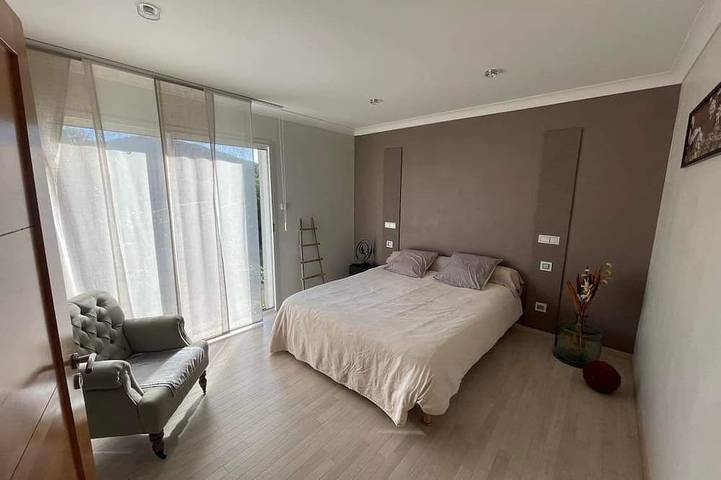 Location de vacances pour 8 personnes, avec jardin et terrasse à Vesseaux - 3