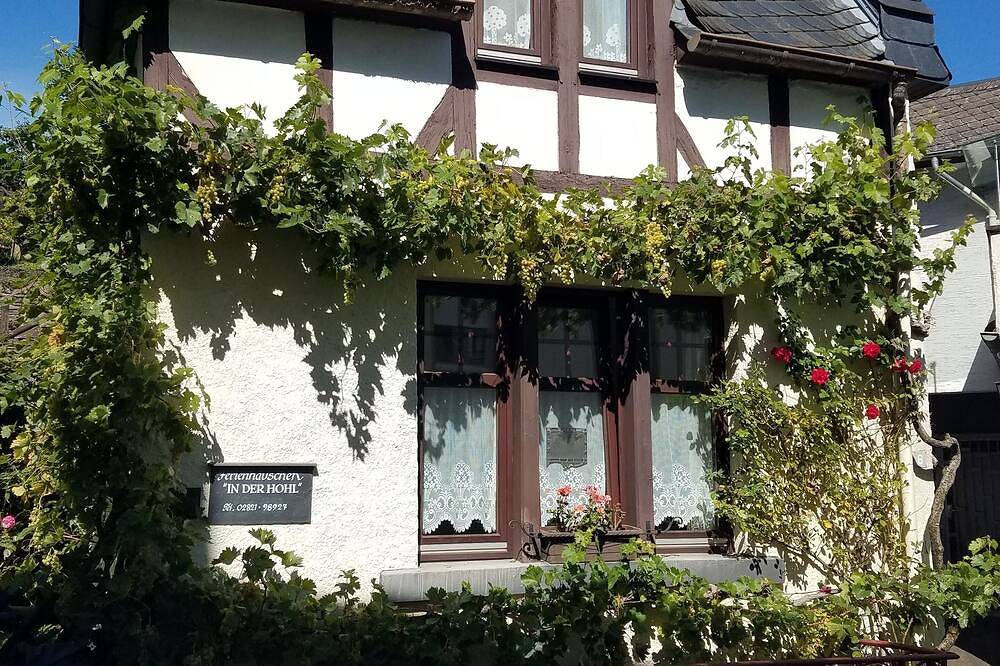 Schnuckliges Fachwerkhäuschen in Ruhiger Lage mit Kleinem Garten in Cochem, Cochem-Zell