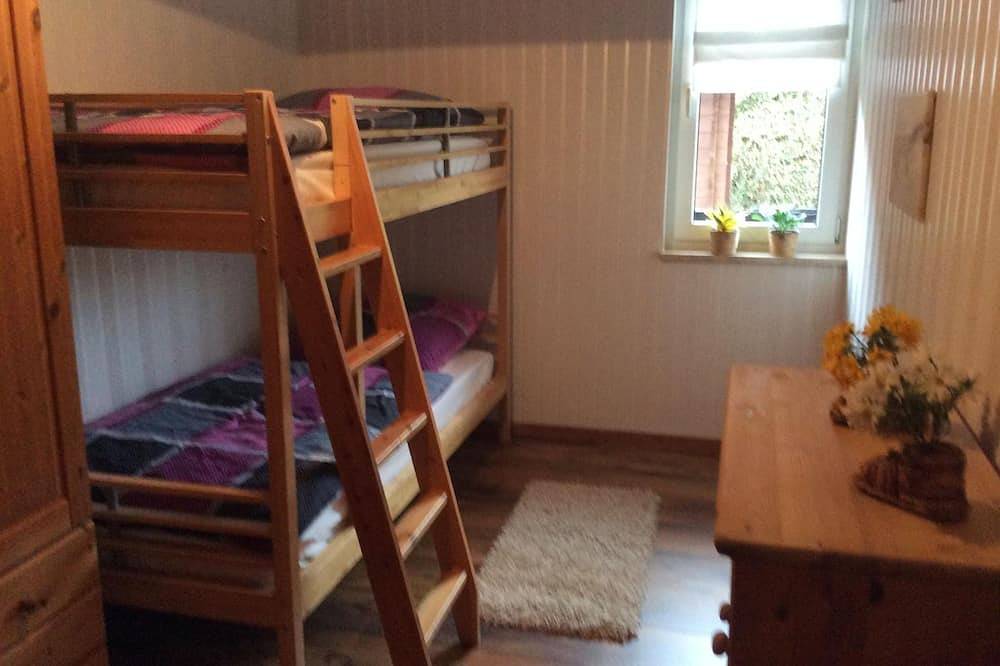 Ganze Wohnung, In Neustrelitz mit Garten und Grill in Neustrelitz, Mecklenburg-Strelitz