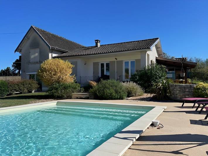 Gîte pour 6 personnes, avec piscine ainsi que jardin et terrasse, animaux acceptés - 1
