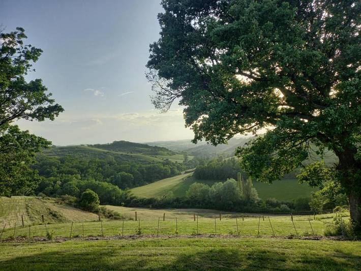 Location de vacances pour 4 personnes, avec Balcon et Terrasse ainsi que Jardin et Vue à Le Fossat