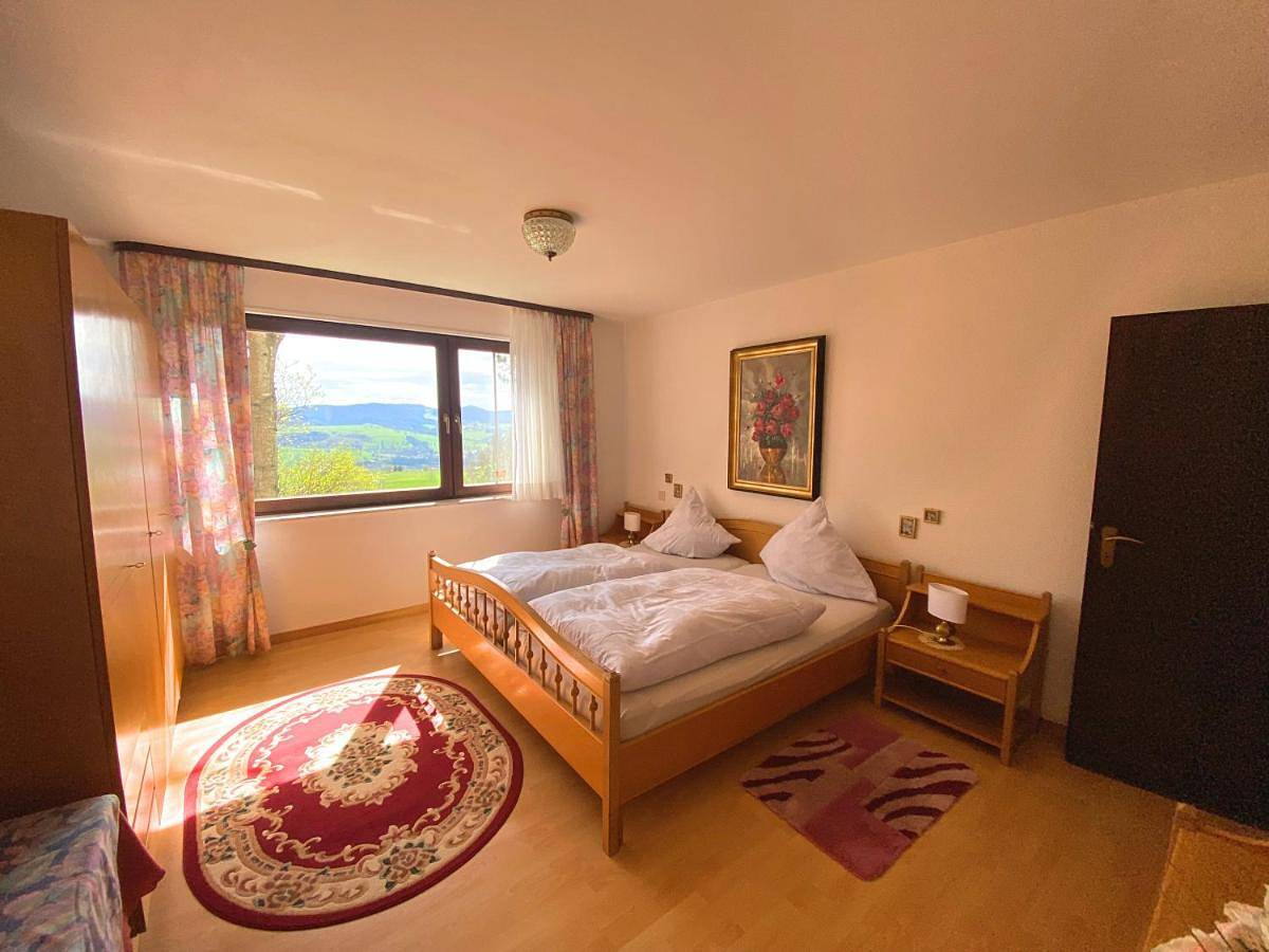 Ganze Wohnung, Apartment with Mountain View in Gersfeld, Rhön-Hessen