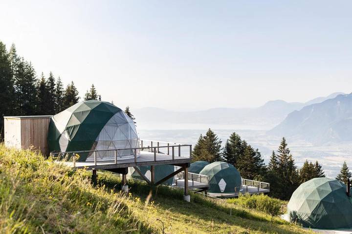 Hôtel pour 4 personnes, avec Balcon et Terrasse ainsi que Jacuzzi et Jardin à Monthey