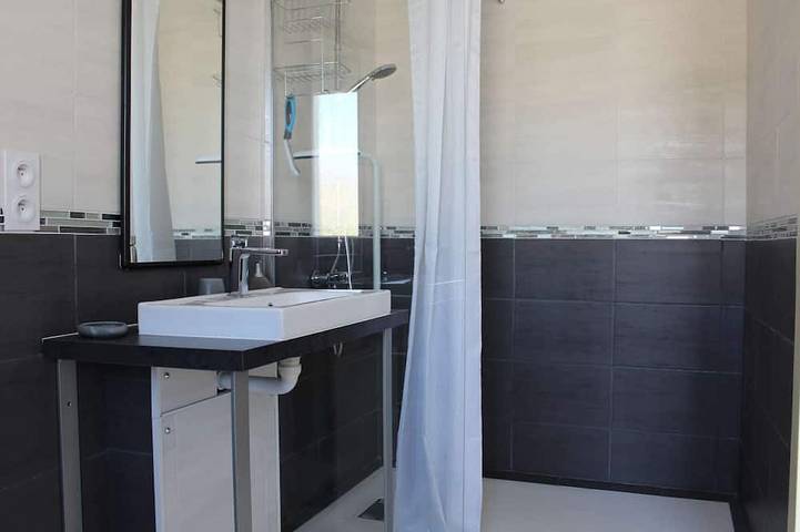 Maison familiale rénovée, à 100m de la plage, terrasse, garage, wifi, au centre de Port-la-Nouvelle in Port-la-Nouvelle, Côte méditerranéenne (France)