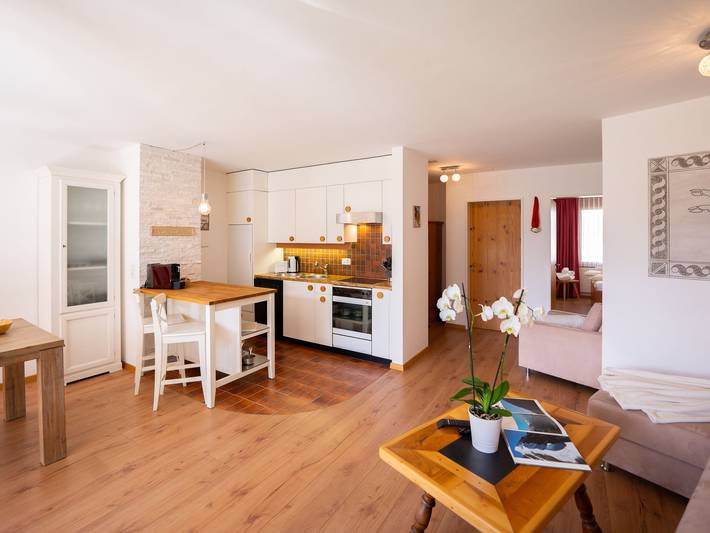 Ferienwohnung für 2 Personen, mit Balkon und Garten sowie Sauna und Ausblick in Pontresina