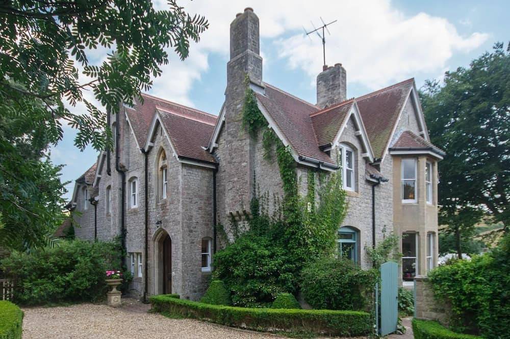 4 Bed in Wareham (oc-dc182) in Lulworth Cove, Dorset