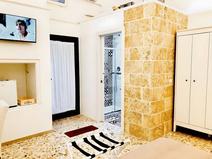 Entire apartment, Room 'Corte Gabellone  Camera Deluxe' with Wi-Fi and Air Conditioning in Nardò, Nardò (municipality)