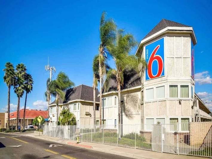 Apartamento entero, 1 cama tamaño queen | Se permite fumar in Riverside, Riverside County
