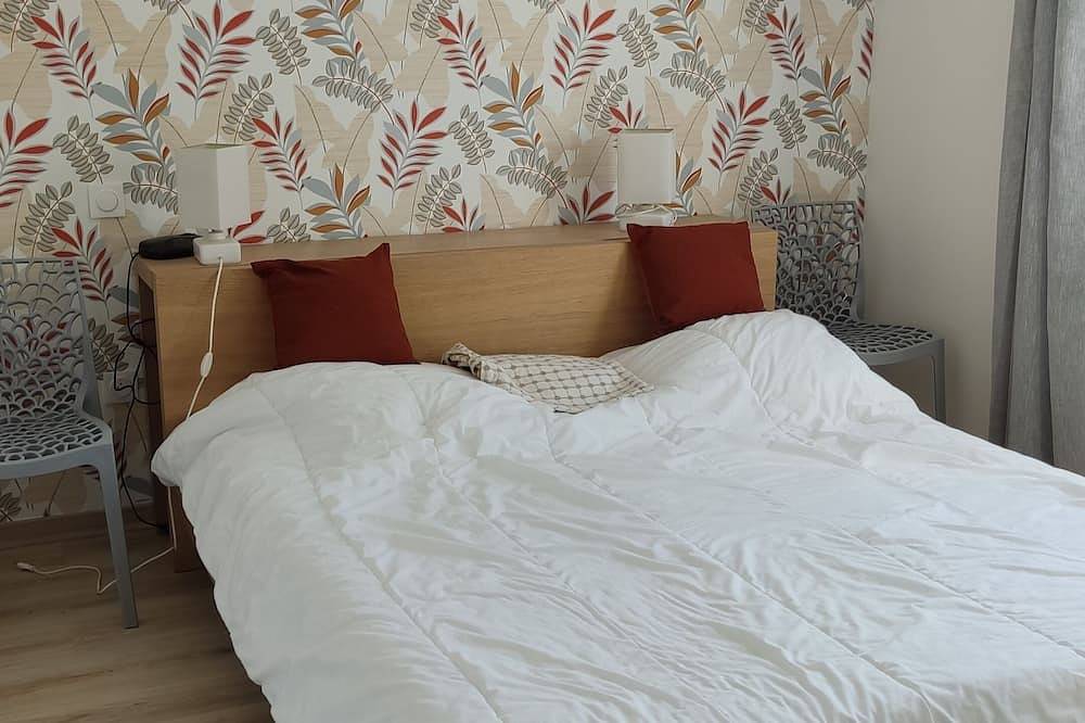 New comfortable house with swimming pool in Provence in Régusse, Región Brignoles