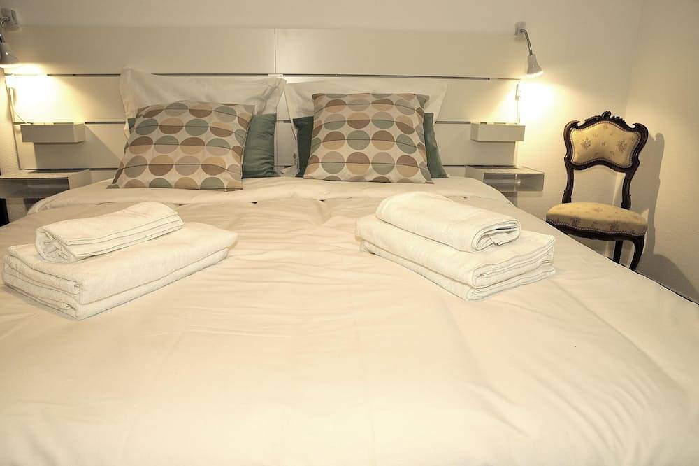 Apartamento entero, L Oustalet encantador apartamento en el corazón del pueblo in Plan-de-la-Tour, Region de Draguignan