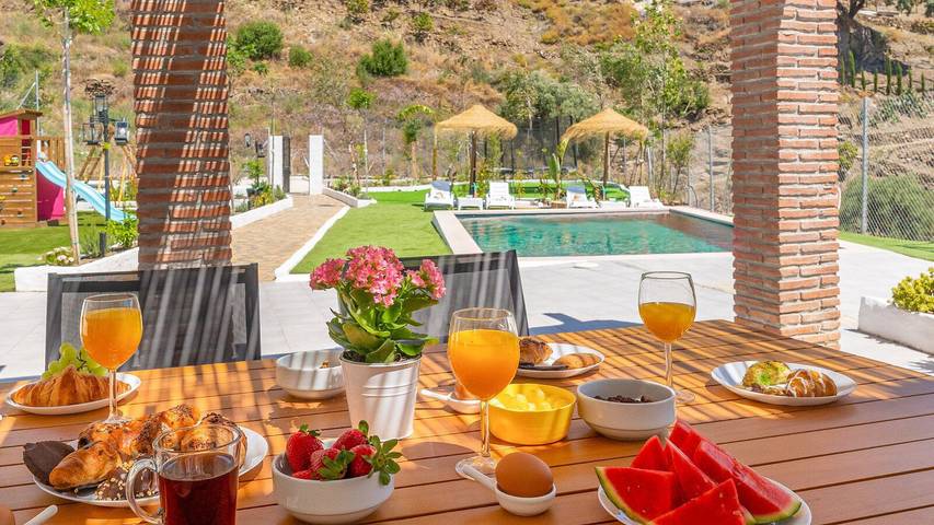 Chalet para 6 personas, con balcón/terraza y piscina en Axarquía - 4