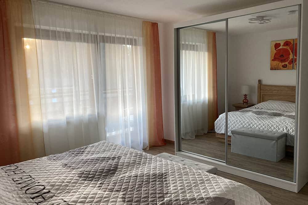 Ganze Wohnung, Apartment mit Blick auf den Wald in Traunreut, Landkreis Traunstein