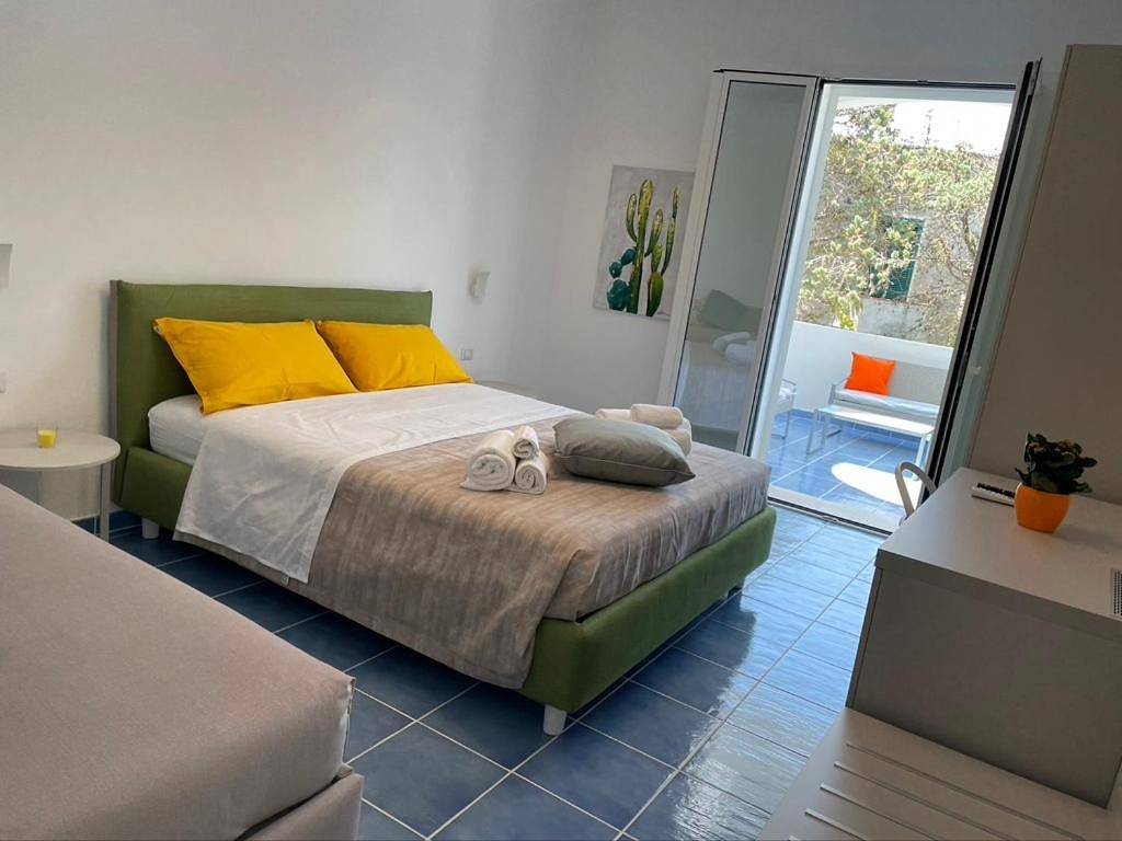 Deluxe Triple Room in Pôr do Sol, Baia Verde