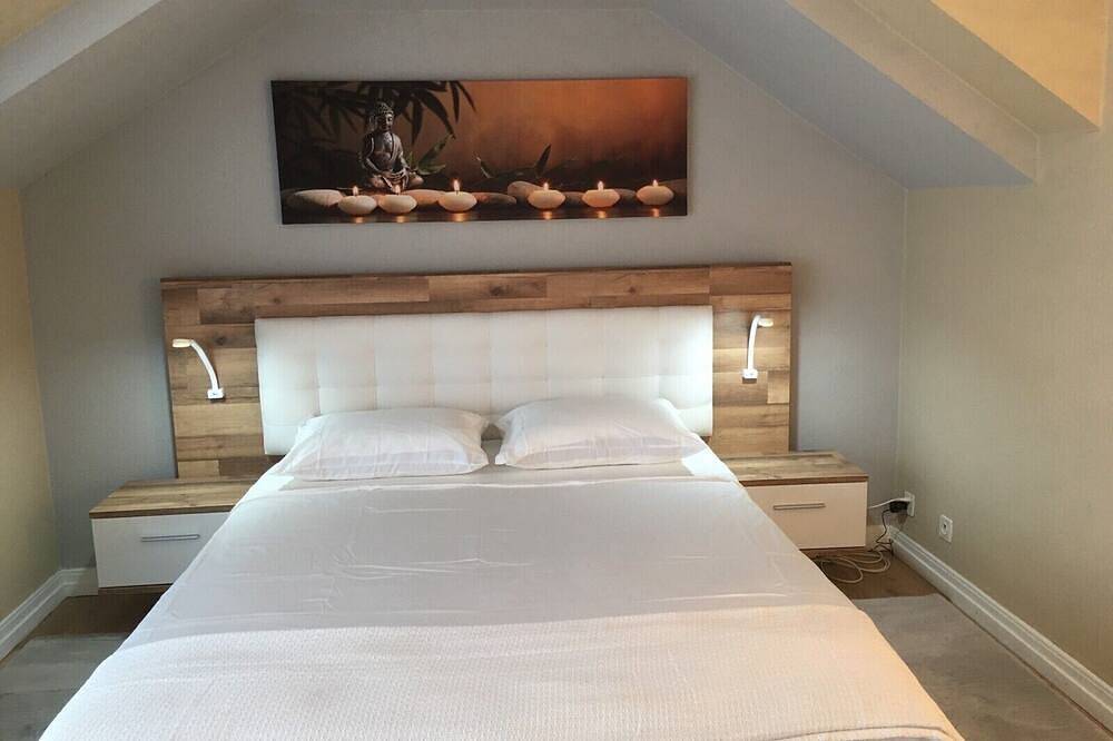 Entire apartment, Great Vacation apartment with views, Close to Montreux in La Tour-de-Peilz, Lake Geneva