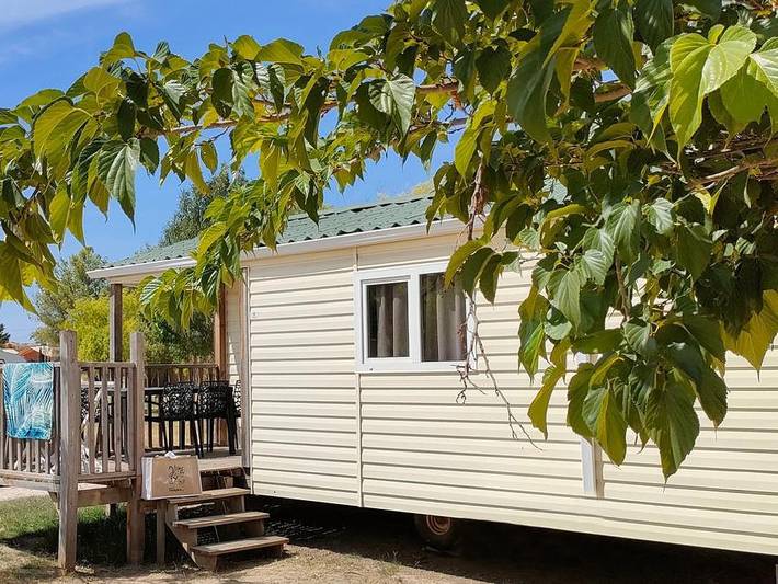 Camping Tikayan Félix de la Bastide - Mobilheim 6 personen - Montana. Eco in Saint-Mitre-les-Remparts, Mittelmeerküste (Frankreich)