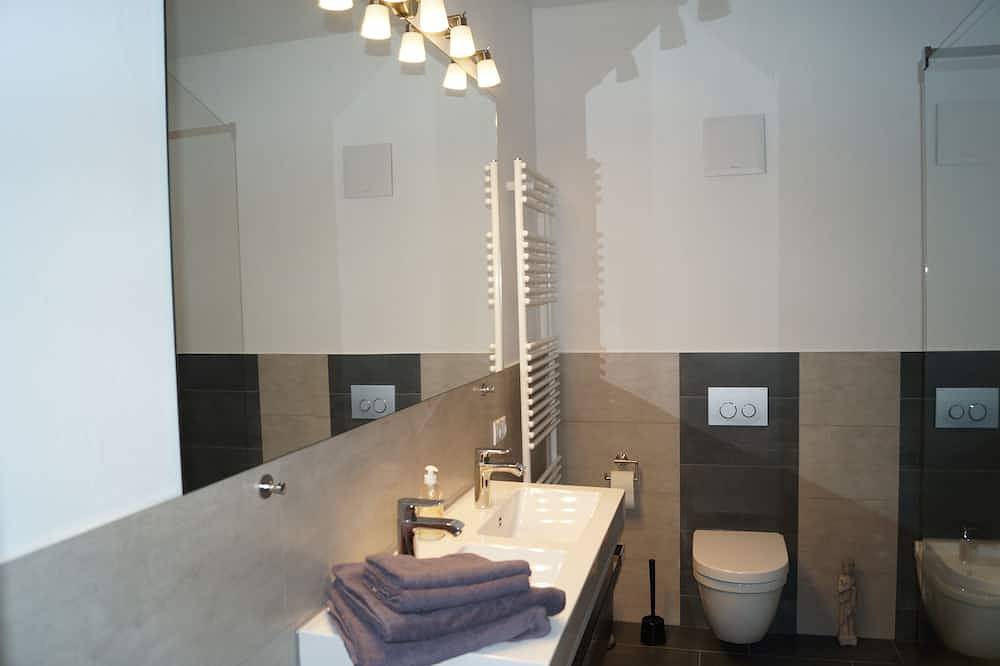 Ganze Wohnung, Ruhiges Loft Style Apartment 5* in Altstadt mit 42m Terrasse in Villingen-Schwenningen, Mittlerer Schwarzwald