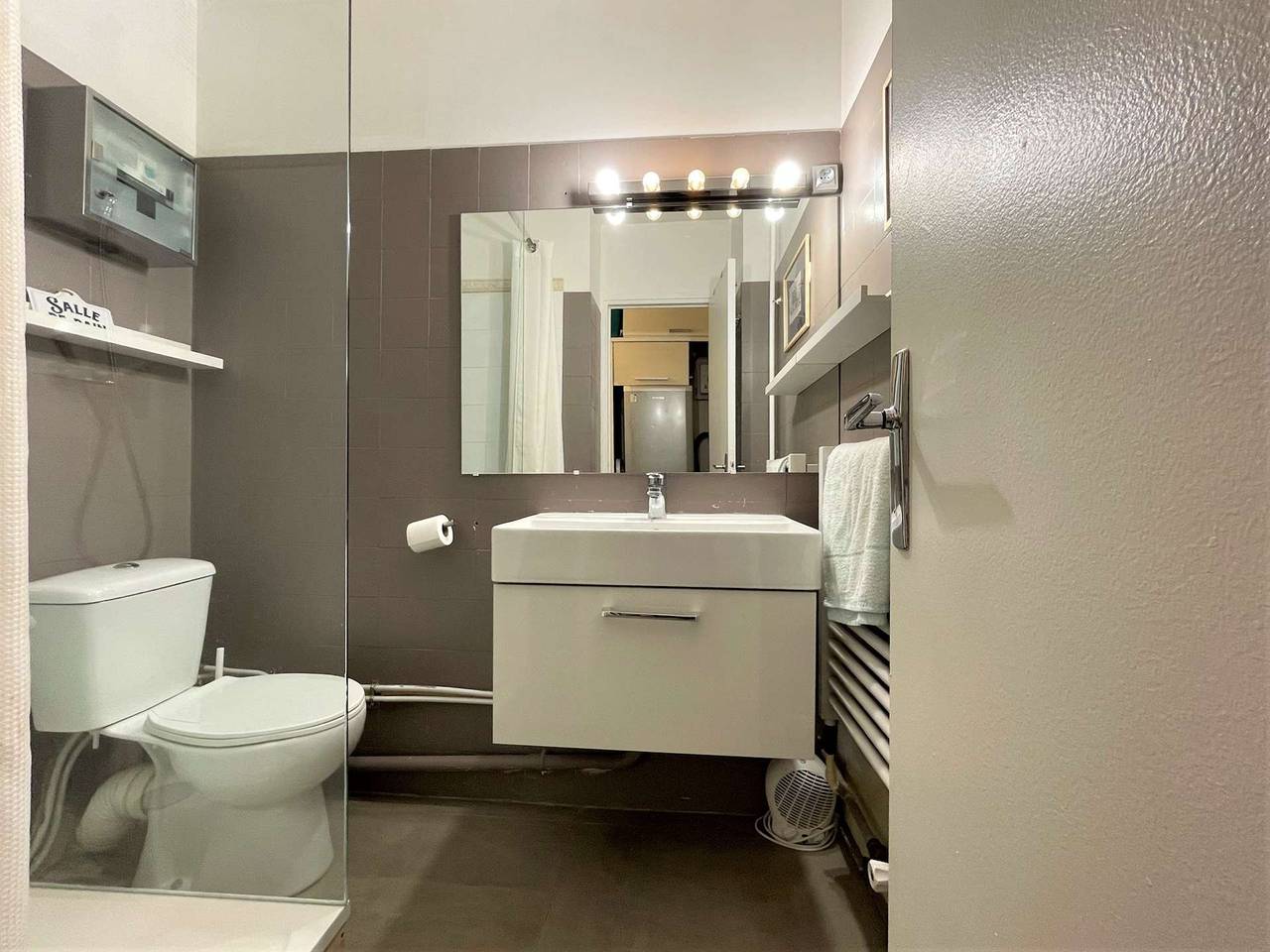 Ganze Wohnung, Komfort-Studio, 4 Pers, pistennah, Wifi, Parkplatz in Saint-Étienne-en-Dévoluy, Le Dévoluy