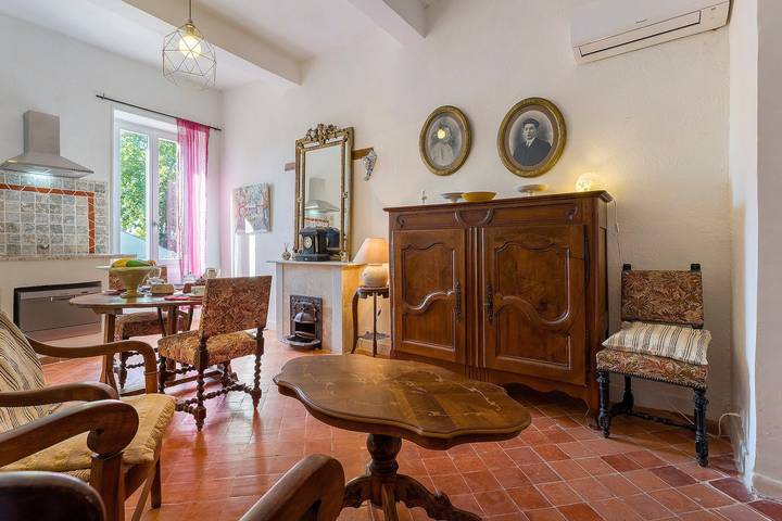 Gîte pour 2 personnes, avec Jardin dans Violès, Provence