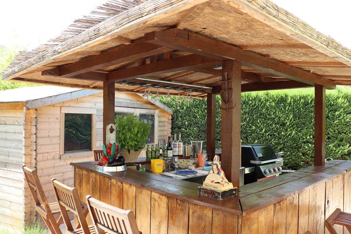 Habitación 'Chambre Pavlova' con Wi-Fi y aire acondicionado in Aigues-Mortes, Côte d'Améthyste