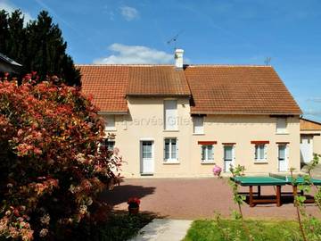 Gîte pour 5 personnes, avec terrasse et jardin, animaux acceptés à La Tour-Saint-Gelin