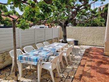Gîte pour 8 personnes, avec terrasse, animaux acceptés dans Plage Maillol